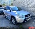 Серый Тойота РАВ 4, объемом двигателя 2 л и пробегом 160 тыс. км за 10500 $, фото 1 на Automoto.ua