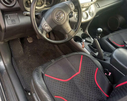Тойота РАВ 4 2007 у Теребовле на Automoto.ua Сірий Тойота РАВ 4, об'ємом двигуна 2.2 л та пробігом 263 тис. км за 9200 $, фото 12 на Automoto.ua