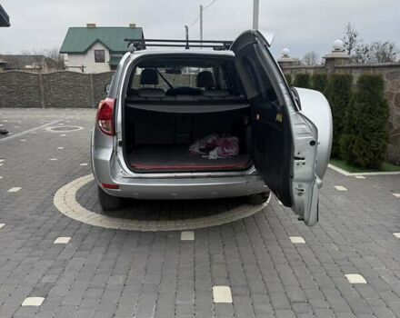 Сірий Тойота РАВ 4, об'ємом двигуна 2.4 л та пробігом 144 тис. км за 11200 $, фото 10 на Automoto.ua