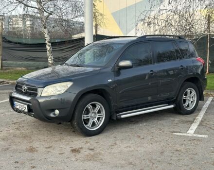 Серый Тойота РАВ 4, объемом двигателя 2 л и пробегом 215 тыс. км за 8700 $, фото 1 на Automoto.ua