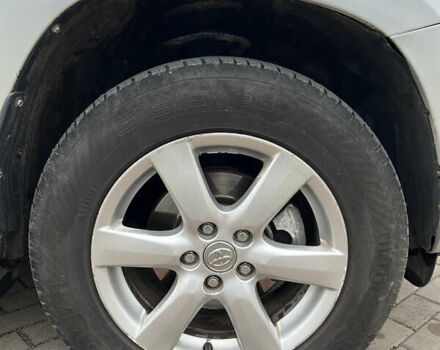 Серый Тойота РАВ 4, объемом двигателя 2 л и пробегом 219 тыс. км за 10500 $, фото 11 на Automoto.ua