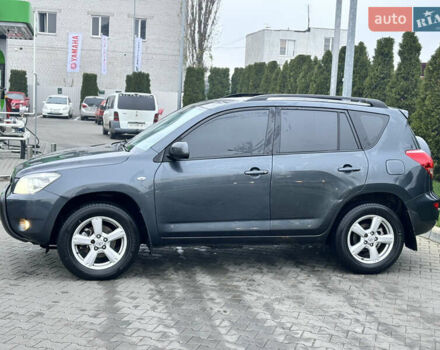 Серый Тойота РАВ 4, объемом двигателя 2 л и пробегом 172 тыс. км за 9500 $, фото 3 на Automoto.ua