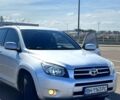 Сірий Тойота РАВ 4, об'ємом двигуна 2.2 л та пробігом 315 тис. км за 11499 $, фото 1 на Automoto.ua