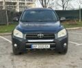 Серый Тойота РАВ 4, объемом двигателя 2 л и пробегом 215 тыс. км за 8700 $, фото 1 на Automoto.ua