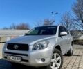 Сірий Тойота РАВ 4, об'ємом двигуна 2 л та пробігом 175 тис. км за 10800 $, фото 1 на Automoto.ua