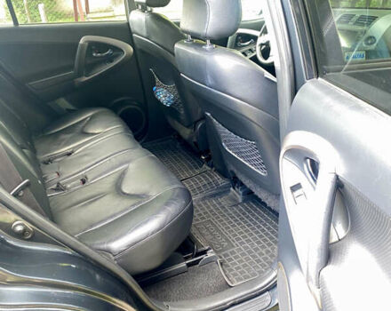 Тойота РАВ 4 2007 у Камінь-Каширський на Automoto.ua Сірий Тойота РАВ 4, об'ємом двигуна 2.23 л та пробігом 232 тис. км за 10400 $, фото 14 на Automoto.ua