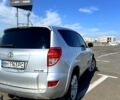 Серый Тойота РАВ 4, объемом двигателя 2.2 л и пробегом 315 тыс. км за 11499 $, фото 2 на Automoto.ua