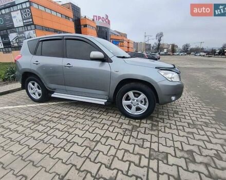 Серый Тойота РАВ 4, объемом двигателя 2.2 л и пробегом 265 тыс. км за 9400 $, фото 9 на Automoto.ua