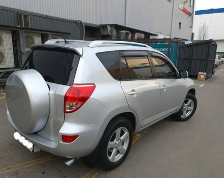 Серый Тойота РАВ 4, объемом двигателя 2 л и пробегом 238 тыс. км за 9500 $, фото 3 на Automoto.ua