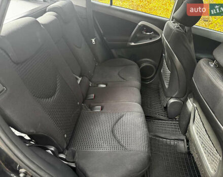 Серый Тойота РАВ 4, объемом двигателя 2 л и пробегом 232 тыс. км за 11500 $, фото 21 на Automoto.ua