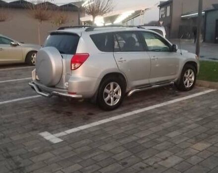 Сірий Тойота РАВ 4, об'ємом двигуна 2.4 л та пробігом 190 тис. км за 14400 $, фото 5 на Automoto.ua