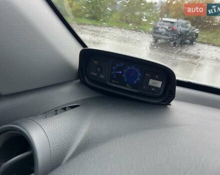 Серый Тойота РАВ 4, объемом двигателя 2.4 л и пробегом 143 тыс. км за 8500 $, фото 19 на Automoto.ua