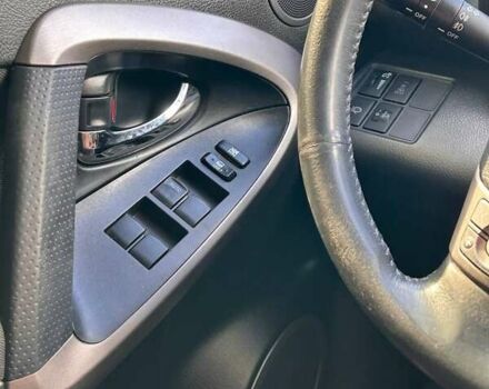 Сірий Тойота РАВ 4, об'ємом двигуна 2.2 л та пробігом 244 тис. км за 9500 $, фото 13 на Automoto.ua