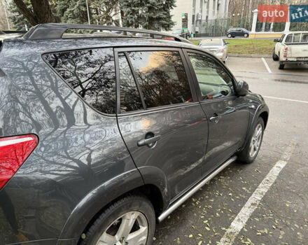 Серый Тойота РАВ 4, объемом двигателя 2.23 л и пробегом 275 тыс. км за 9000 $, фото 3 на Automoto.ua