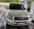 Серый Тойота РАВ 4, объемом двигателя 2 л и пробегом 276 тыс. км за 5000 $, фото 1 на Automoto.ua