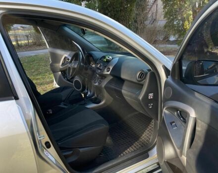 Тойота РАВ 4 2007 в Василькове на Automoto.ua Серый Тойота РАВ 4, объемом двигателя 2 л и пробегом 195 тыс. км за 10200 $, фото 5 на Automoto.ua