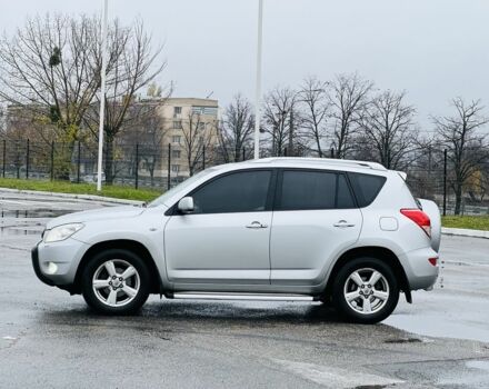 Серый Тойота РАВ 4, объемом двигателя 2 л и пробегом 226 тыс. км за 7999 $, фото 6 на Automoto.ua