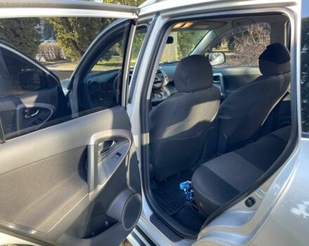 Тойота РАВ 4 2007 в Василькове на Automoto.ua Серый Тойота РАВ 4, объемом двигателя 2 л и пробегом 195 тыс. км за 10200 $, фото 1 на Automoto.ua