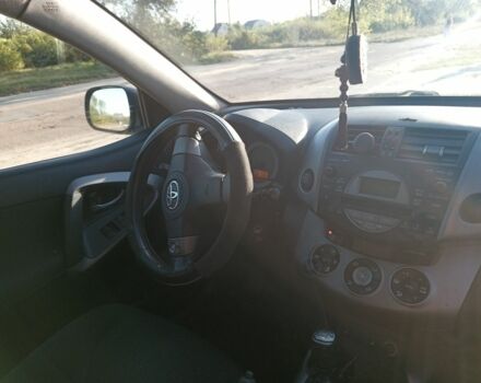 Сірий Тойота РАВ 4, об'ємом двигуна 2.2 л та пробігом 233 тис. км за 8399 $, фото 7 на Automoto.ua