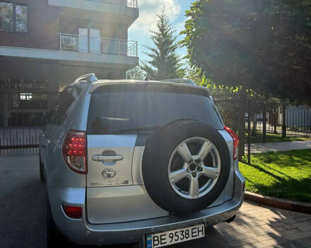 Сірий Тойота РАВ 4, об'ємом двигуна 2 л та пробігом 240 тис. км за 8700 $, фото 4 на Automoto.ua