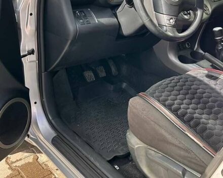 Сірий Тойота РАВ 4, об'ємом двигуна 2.2 л та пробігом 244 тис. км за 9500 $, фото 9 на Automoto.ua