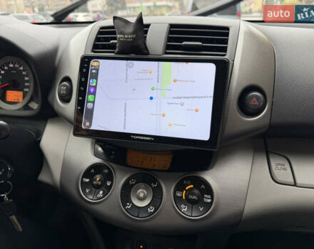 Серый Тойота РАВ 4, объемом двигателя 2.4 л и пробегом 174 тыс. км за 11700 $, фото 13 на Automoto.ua