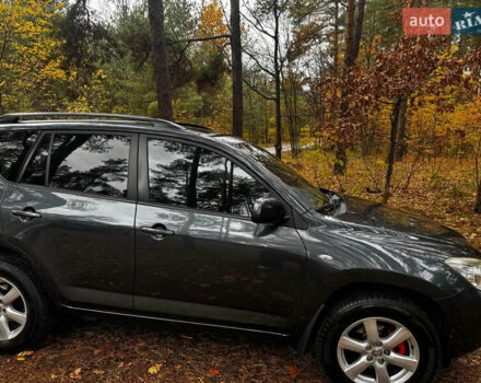 Серый Тойота РАВ 4, объемом двигателя 2 л и пробегом 232 тыс. км за 11500 $, фото 5 на Automoto.ua