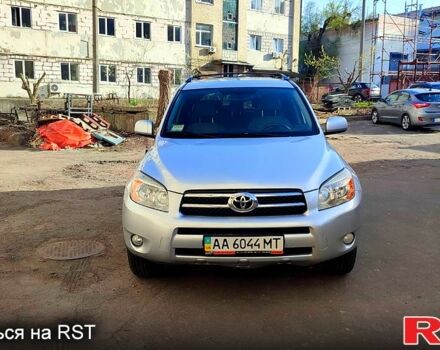 Сірий Тойота РАВ 4, об'ємом двигуна 2.4 л та пробігом 230 тис. км за 9000 $, фото 1 на Automoto.ua