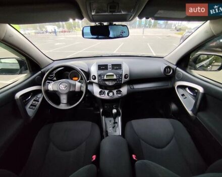 Серый Тойота РАВ 4, объемом двигателя 2 л и пробегом 177 тыс. км за 8500 $, фото 20 на Automoto.ua