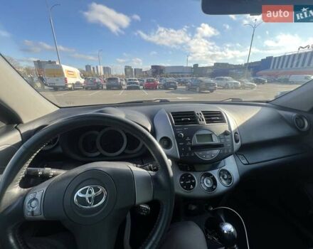 Серый Тойота РАВ 4, объемом двигателя 2.23 л и пробегом 279 тыс. км за 10100 $, фото 10 на Automoto.ua