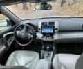Сірий Тойота РАВ 4, об'ємом двигуна 2.4 л та пробігом 174 тис. км за 11700 $, фото 3 на Automoto.ua