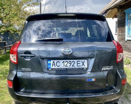 Тойота РАВ 4 2007 у Камінь-Каширський на Automoto.ua Сірий Тойота РАВ 4, об'ємом двигуна 2.23 л та пробігом 232 тис. км за 10400 $, фото 5 на Automoto.ua