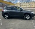Серый Тойота РАВ 4, объемом двигателя 2 л и пробегом 257 тыс. км за 8200 $, фото 4 на Automoto.ua
