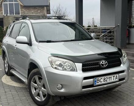 Сірий Тойота РАВ 4, об'ємом двигуна 2.4 л та пробігом 144 тис. км за 11200 $, фото 5 на Automoto.ua