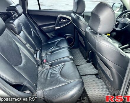 Серый Тойота РАВ 4, объемом двигателя 2 л и пробегом 226 тыс. км за 7999 $, фото 4 на Automoto.ua