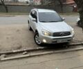 Серый Тойота РАВ 4, объемом двигателя 2.4 л и пробегом 133 тыс. км за 10000 $, фото 2 на Automoto.ua