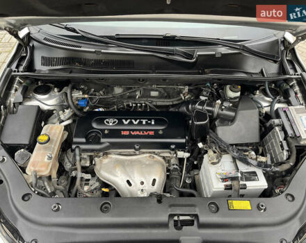 Серый Тойота РАВ 4, объемом двигателя 2 л и пробегом 219 тыс. км за 10500 $, фото 12 на Automoto.ua