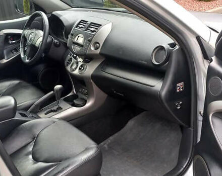 Сірий Тойота РАВ 4, об'ємом двигуна 2.4 л та пробігом 194 тис. км за 11900 $, фото 21 на Automoto.ua