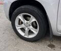 Сірий Тойота РАВ 4, об'ємом двигуна 2.2 л та пробігом 244 тис. км за 9500 $, фото 4 на Automoto.ua