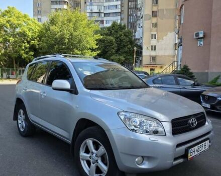 Серый Тойота РАВ 4, объемом двигателя 2 л и пробегом 113 тыс. км за 12000 $, фото 2 на Automoto.ua