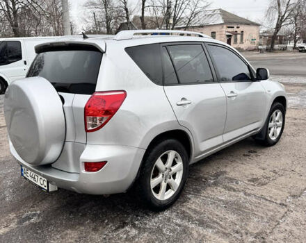 Серый Тойота РАВ 4, объемом двигателя 2 л и пробегом 254 тыс. км за 9500 $, фото 4 на Automoto.ua