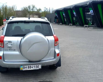 Сірий Тойота РАВ 4, об'ємом двигуна 2.4 л та пробігом 194 тис. км за 11900 $, фото 1 на Automoto.ua