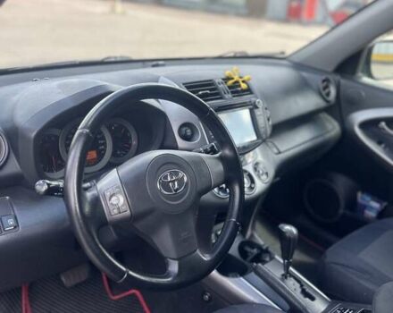 Серый Тойота РАВ 4, объемом двигателя 2 л и пробегом 257 тыс. км за 8200 $, фото 8 на Automoto.ua
