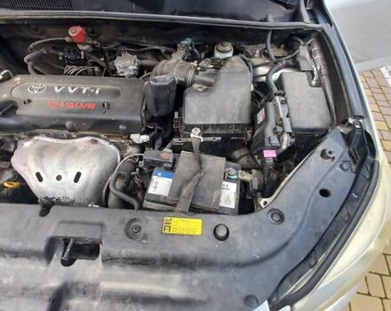 Серый Тойота РАВ 4, объемом двигателя 2.4 л и пробегом 282 тыс. км за 7900 $, фото 1 на Automoto.ua