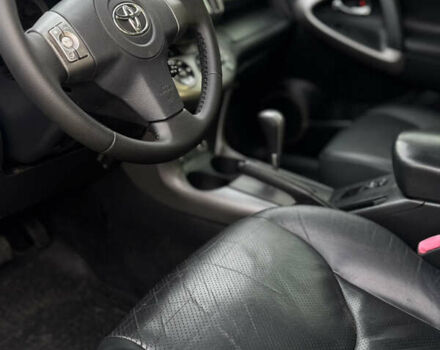 Сірий Тойота РАВ 4, об'ємом двигуна 2 л та пробігом 225 тис. км за 8500 $, фото 8 на Automoto.ua