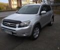 Серый Тойота РАВ 4, объемом двигателя 2.4 л и пробегом 250 тыс. км за 9000 $, фото 2 на Automoto.ua