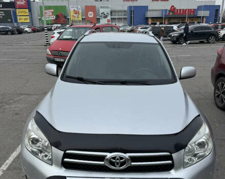 Сірий Тойота РАВ 4, об'ємом двигуна 2 л та пробігом 225 тис. км за 8500 $, фото 1 на Automoto.ua
