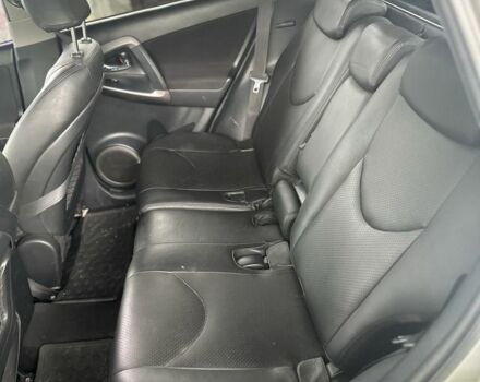 Сірий Тойота РАВ 4, об'ємом двигуна 2 л та пробігом 286 тис. км за 7000 $, фото 12 на Automoto.ua