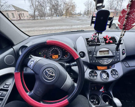 Серый Тойота РАВ 4, объемом двигателя 2 л и пробегом 254 тыс. км за 9500 $, фото 20 на Automoto.ua