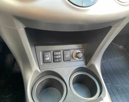 Сірий Тойота РАВ 4, об'ємом двигуна 2 л та пробігом 308 тис. км за 9990 $, фото 19 на Automoto.ua